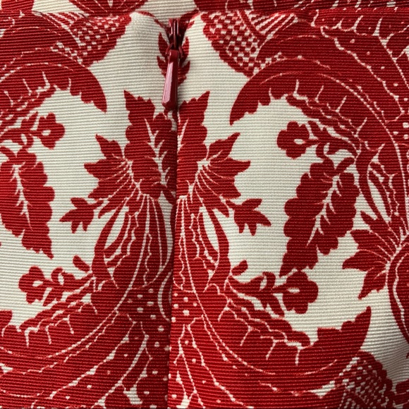 Talbot’s women's red and cream colored damask patterned lined pencil skirt, 6P - Picture 7 of 8